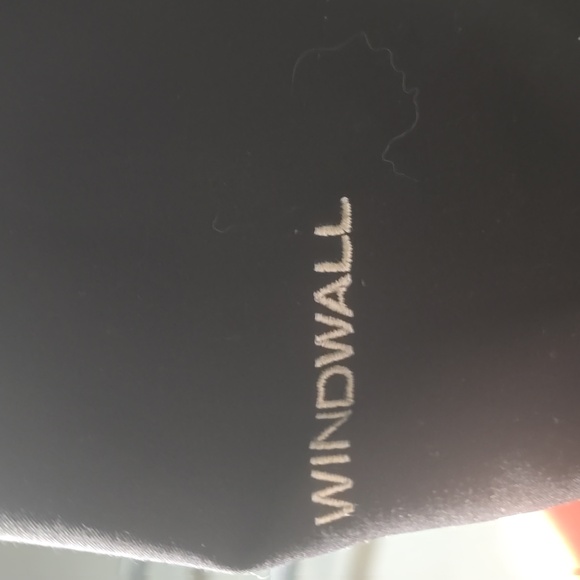 THE NORTH FACE MENS BLACK WINDBREAKER-SIZE:MEDIUM - Picture 3 of 4